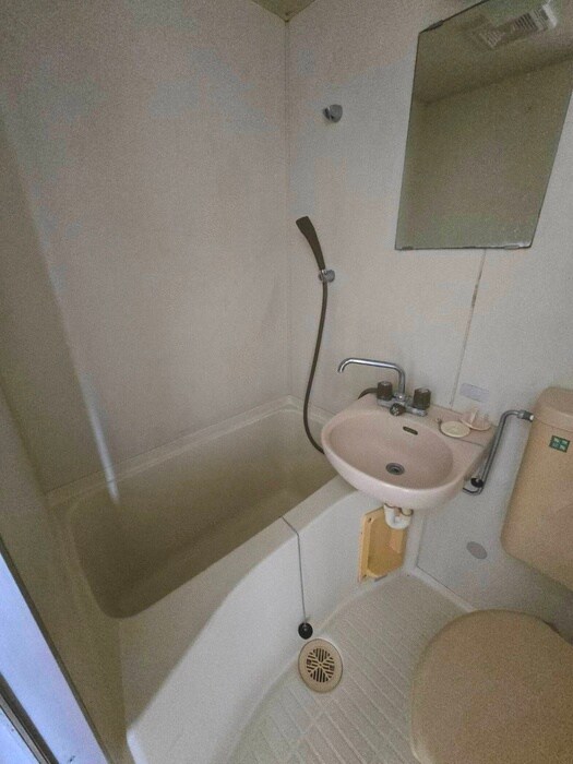 エステ－トロイヤルの物件内観写真