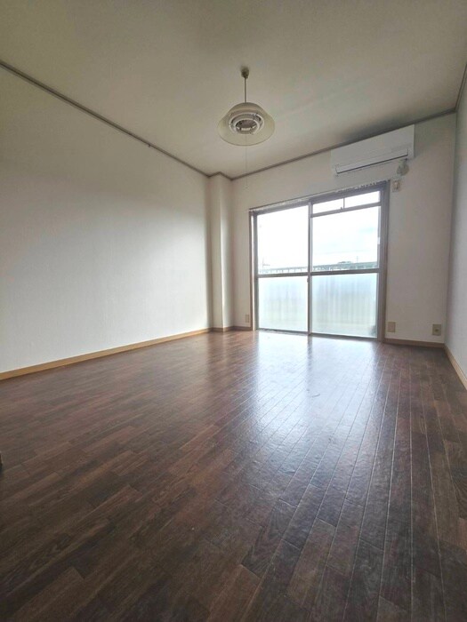 エステ－トロイヤルの物件内観写真