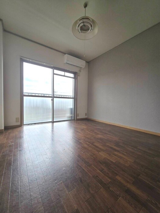 エステ－トロイヤルの物件内観写真