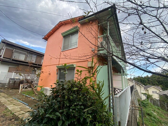 パインクレストの物件外観写真