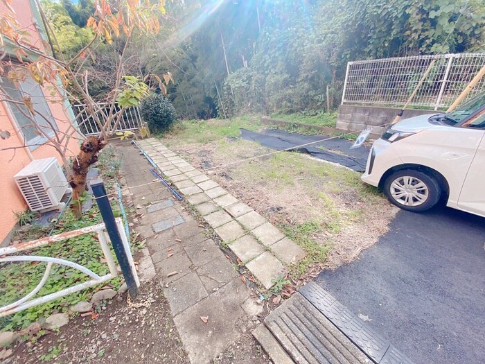 パインクレストの物件外観写真