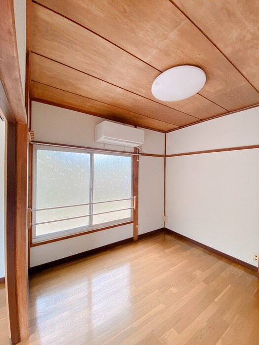 パインクレストの物件内観写真