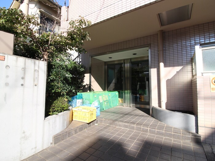 マージュ高円寺の物件外観写真