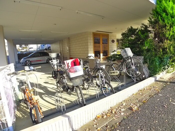 グランステ－ジ東浦和の物件外観写真