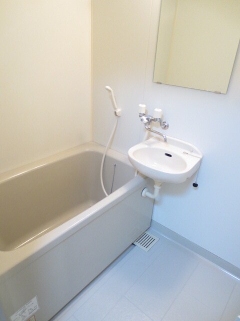 小崎アパ－ト５号棟の物件内観写真