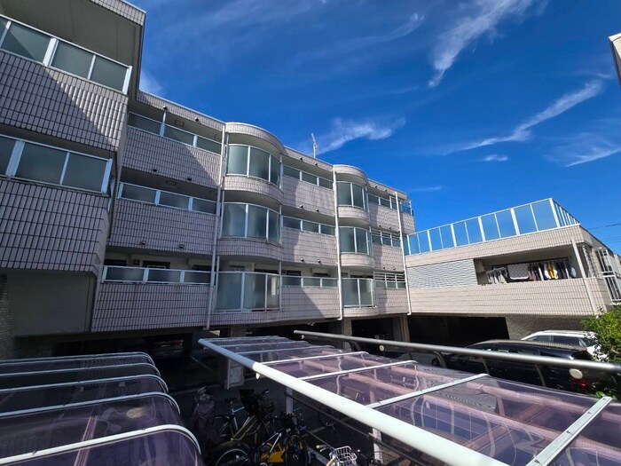 ロイヤルマリ－ンハイムの物件外観写真