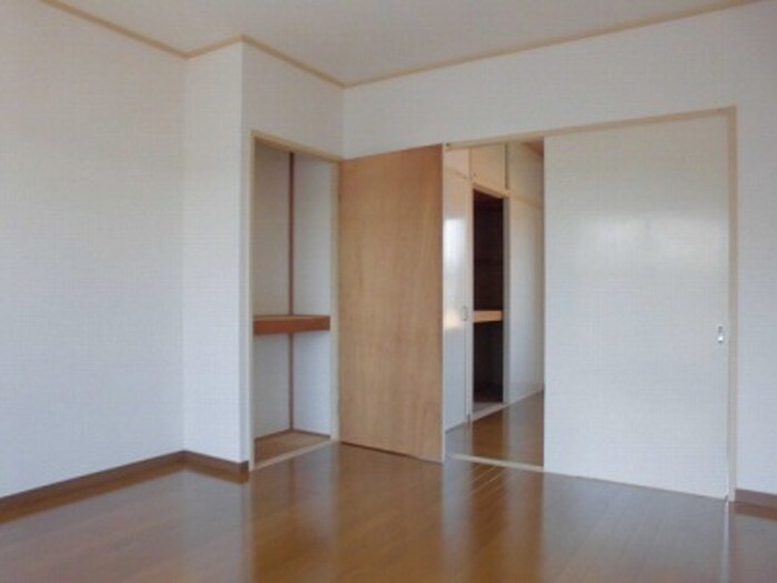 アーバン中山の物件内観写真