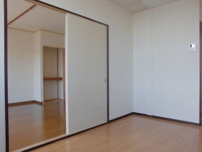 アーバン中山の物件内観写真