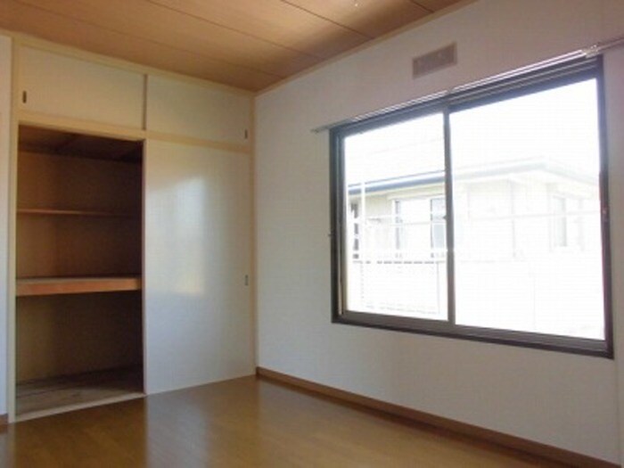 アーバン中山の物件内観写真