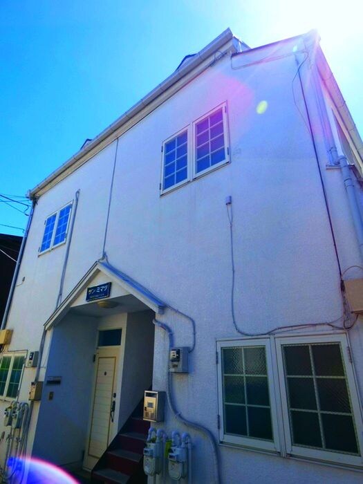 サンミマツの物件外観写真