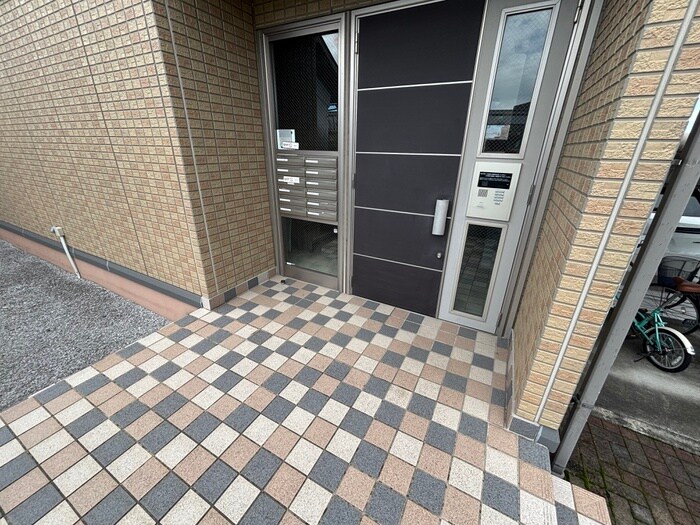 リヴェ－ル石田の物件外観写真