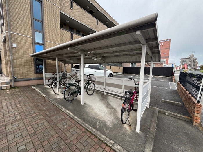 リヴェ－ル石田の物件外観写真