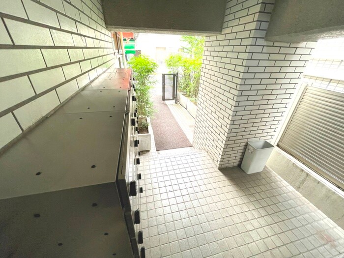 ロイヤルテラス夏目坂の物件外観写真