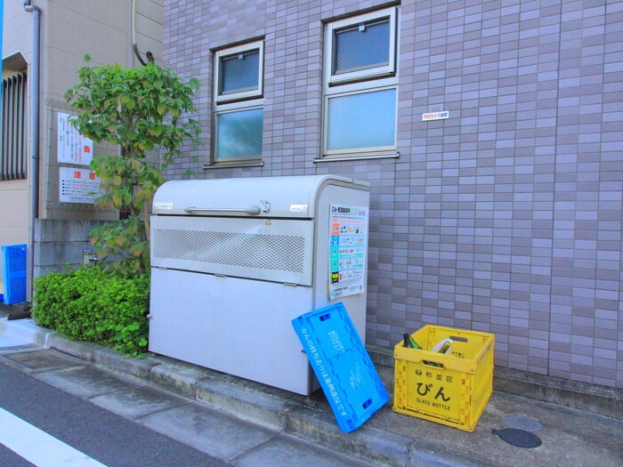 フローラ高円寺南の物件外観写真