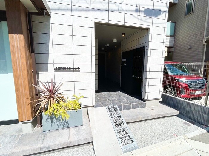THREE ISLANDの物件外観写真