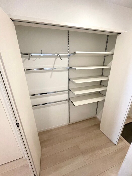 THREE ISLANDの物件内観写真