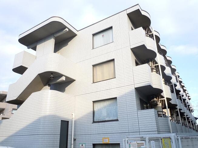 城所マンションの物件外観写真