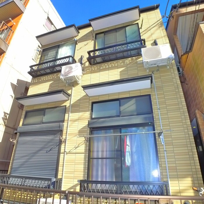 ＣＯＬＯＮＮＡ　ＭＩＬＩＡＲＥの物件外観写真