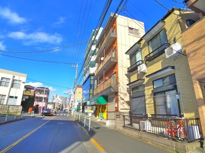 ＣＯＬＯＮＮＡ　ＭＩＬＩＡＲＥの物件外観写真