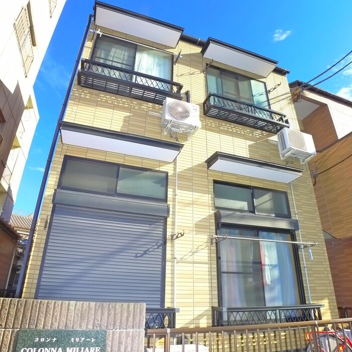 ＣＯＬＯＮＮＡ　ＭＩＬＩＡＲＥの物件外観写真