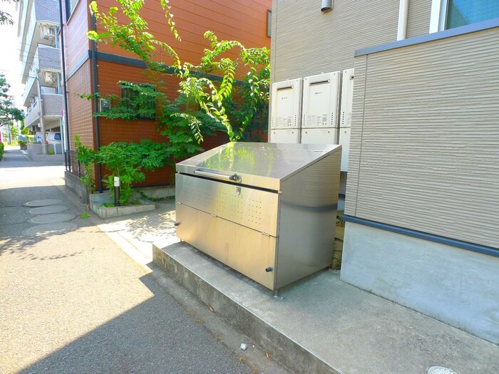 パディアン綾瀬の物件外観写真