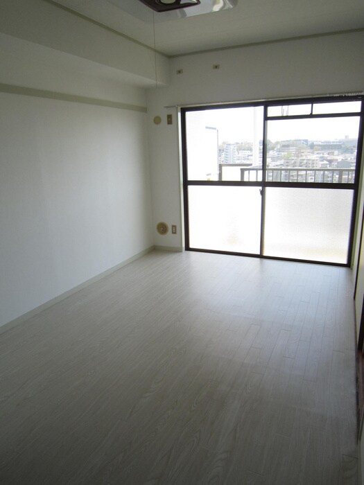 ロイヤルプラザ湘南の物件内観写真