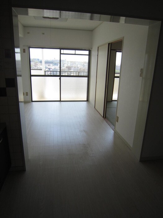 ロイヤルプラザ湘南の物件内観写真