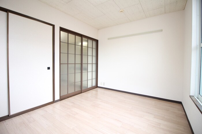 ロイヤルハイツの物件内観写真