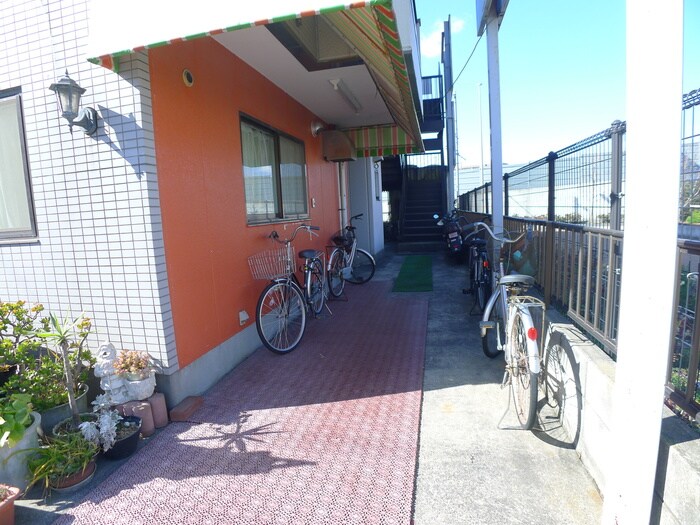 グランドマンシヨンの物件外観写真