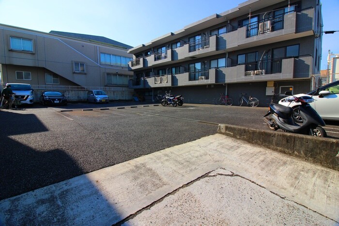 ジュネス中町の物件外観写真