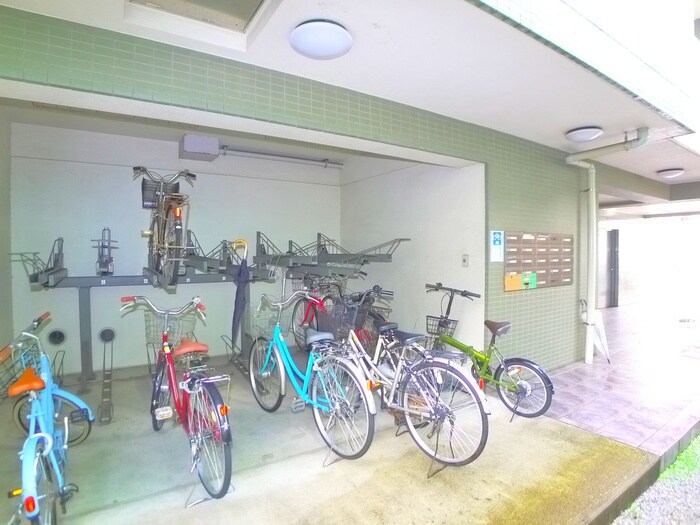 LOTUS GARDEN HOSAKAの物件外観写真