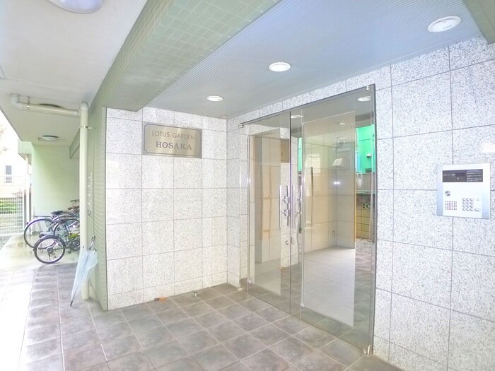 LOTUS GARDEN HOSAKAの物件外観写真