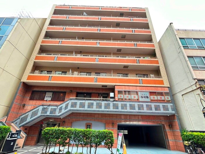 アリエスヨコハマの物件外観写真