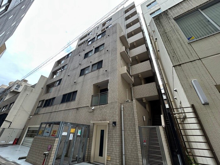 アリエスヨコハマの物件外観写真