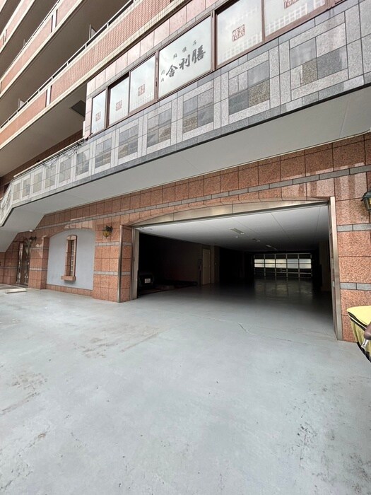 アリエスヨコハマの物件外観写真