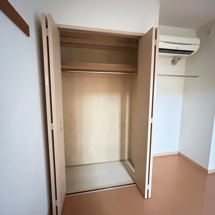 アリエスヨコハマの物件内観写真