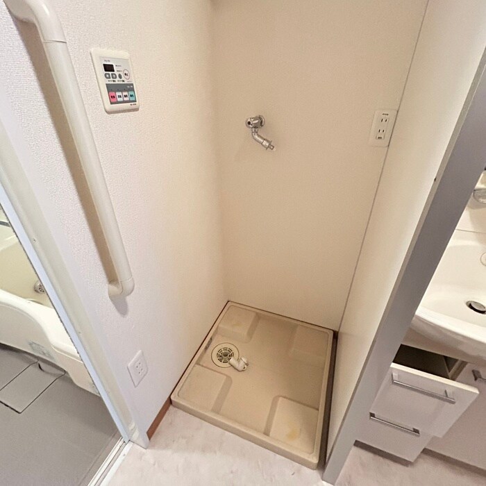 アリエスヨコハマの物件内観写真