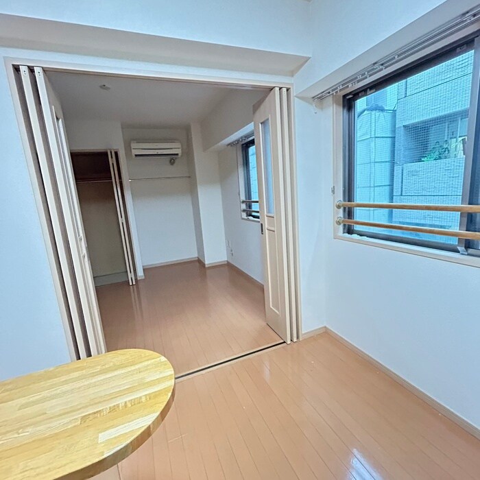 アリエスヨコハマの物件内観写真