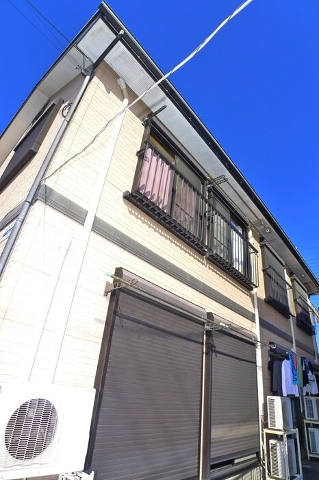 ウエストウッドの物件外観写真