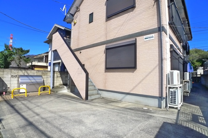 ウエストウッドの物件外観写真