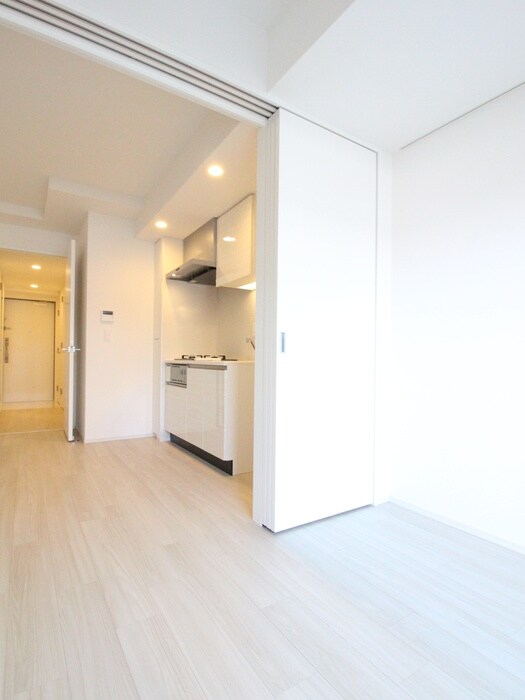 コンフォリア東新宿の物件内観写真