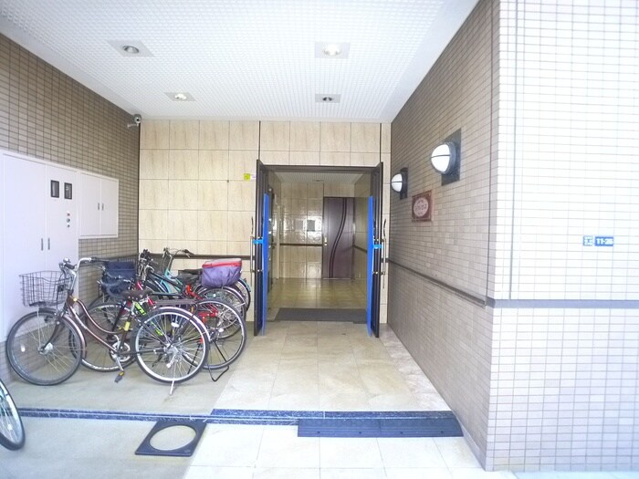 ロイヤルヒルズの物件外観写真