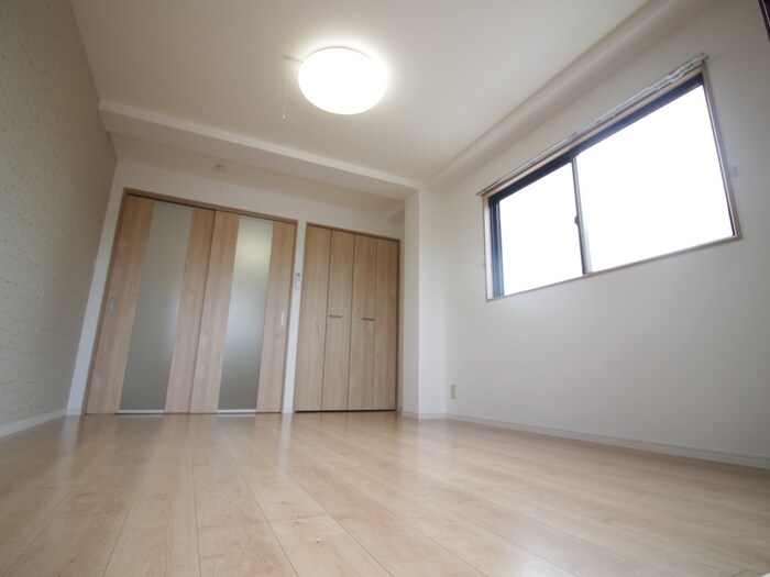 ロイヤルヒルズの物件内観写真