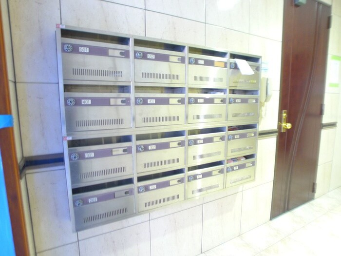 ロイヤルヒルズの物件外観写真