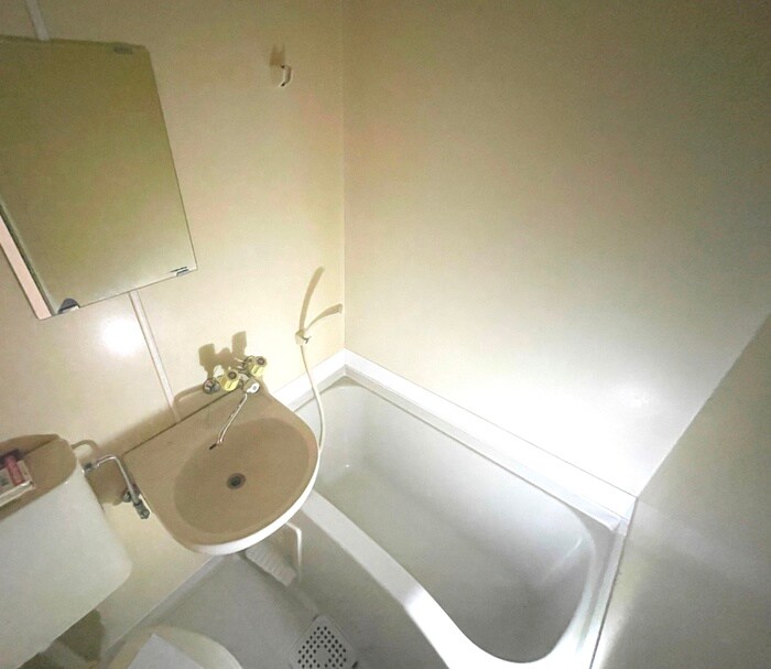 セシーズイシイ8の物件内観写真