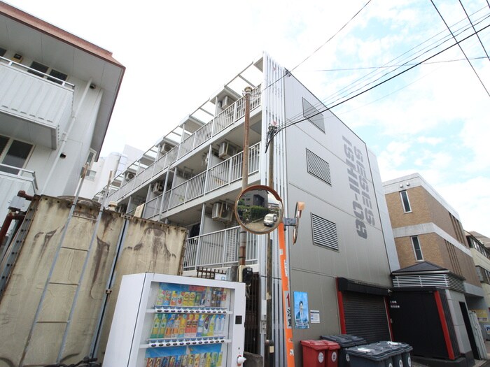 セシーズイシイ8の物件外観写真