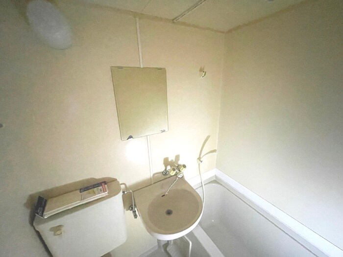 セシーズイシイ8の物件内観写真