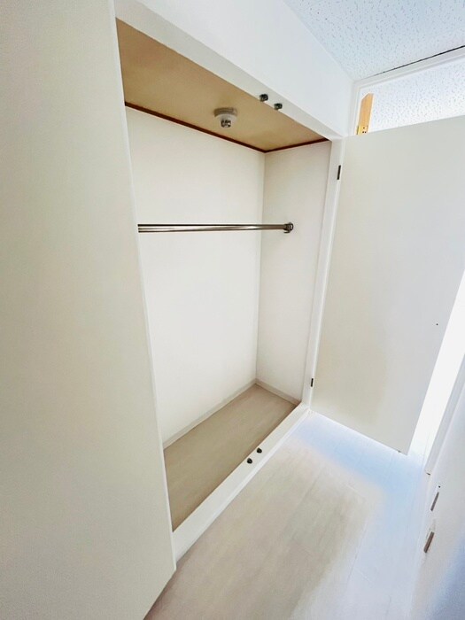 セシーズイシイ8の物件内観写真