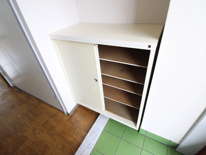 セシーズイシイ8の物件内観写真