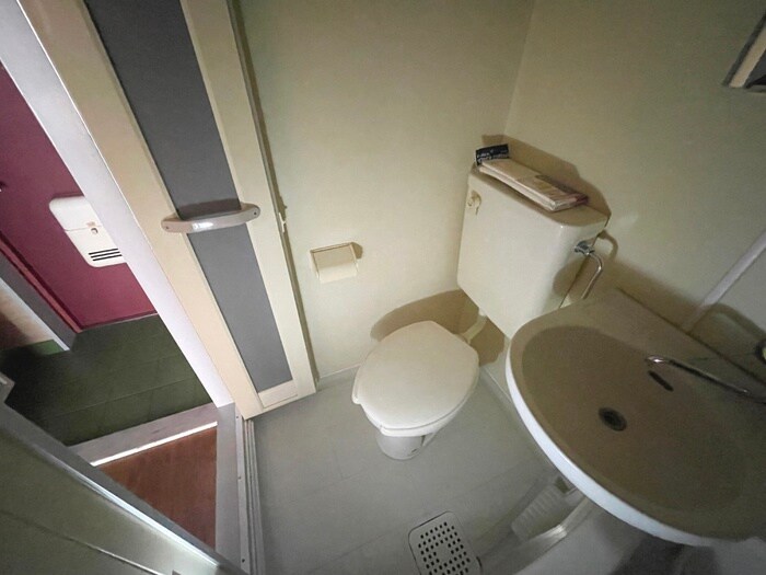 セシーズイシイ8の物件内観写真